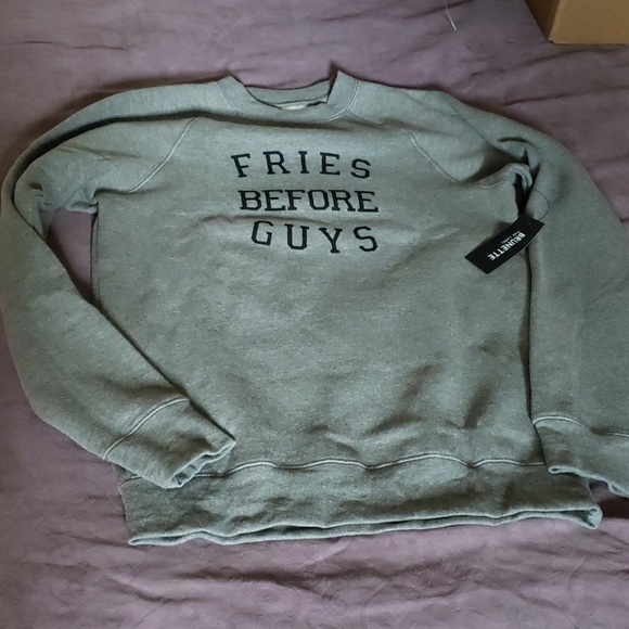 NWT Brunette the Label sweatshirt. Size XS/S - Picture 2 of 5